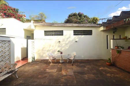 Casa à venda com 250m², 3 quartos e 3 vagas
