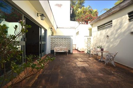 Casa à venda com 250m², 3 quartos e 3 vagas