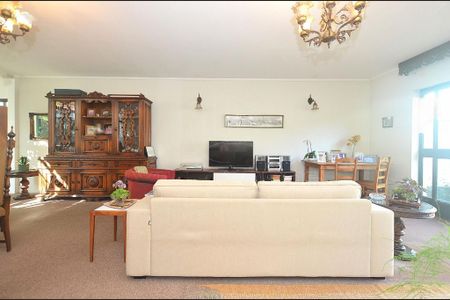 Casa à venda com 250m², 3 quartos e 3 vagas