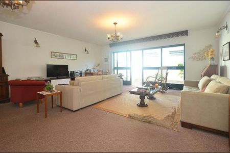 Casa à venda com 250m², 3 quartos e 3 vagas