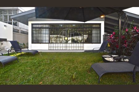 Casa à venda com 276m², 3 quartos e 4 vagas