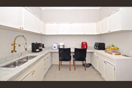 Casa à venda com 276m², 3 quartos e 4 vagas