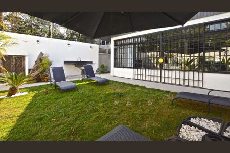 Casa à venda com 276m², 3 quartos e 4 vagas