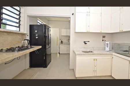 Casa à venda com 276m², 3 quartos e 4 vagas