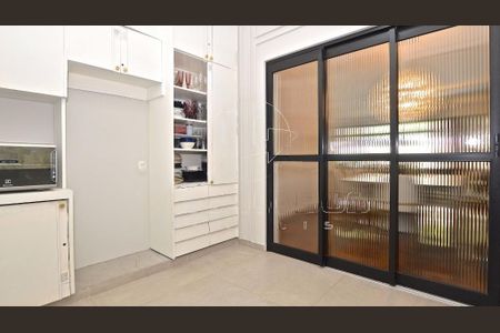 Casa à venda com 276m², 3 quartos e 4 vagas