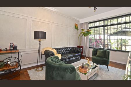 Casa à venda com 276m², 3 quartos e 4 vagas