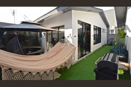 Casa à venda com 276m², 3 quartos e 4 vagas