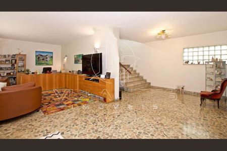 Casa à venda com 4 quartos, 383m² em Vila Madalena, São Paulo