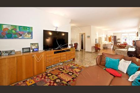 Casa à venda com 4 quartos, 383m² em Vila Madalena, São Paulo