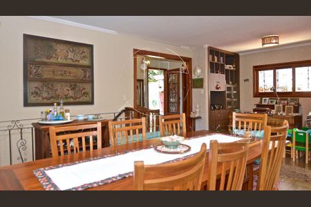 Casa à venda com 470m², 3 quartos e 3 vagas