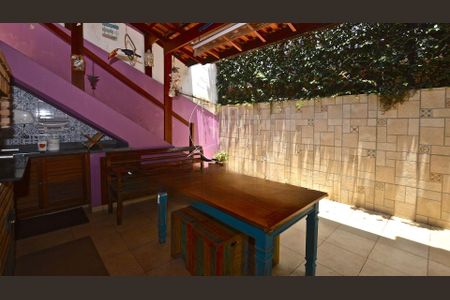 Casa à venda com 470m², 3 quartos e 3 vagas