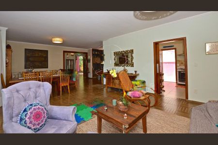 Casa à venda com 470m², 3 quartos e 3 vagas