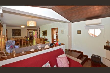 Casa à venda com 470m², 3 quartos e 3 vagas