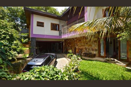 Casa à venda com 470m², 3 quartos e 3 vagas