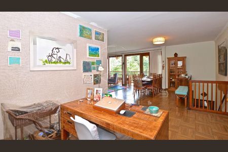 Casa à venda com 470m², 3 quartos e 3 vagas