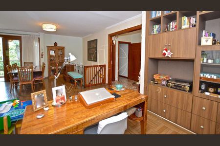 Casa à venda com 470m², 3 quartos e 3 vagas