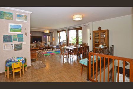 Casa à venda com 470m², 3 quartos e 3 vagas