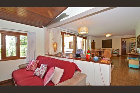 Casa à venda com 470m², 3 quartos e 3 vagas