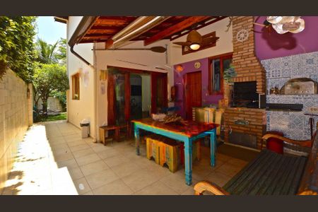 Casa à venda com 470m², 3 quartos e 3 vagas