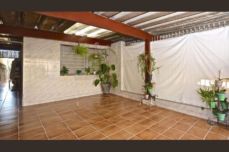 Casa à venda com 181m², 3 quartos e 2 vagas