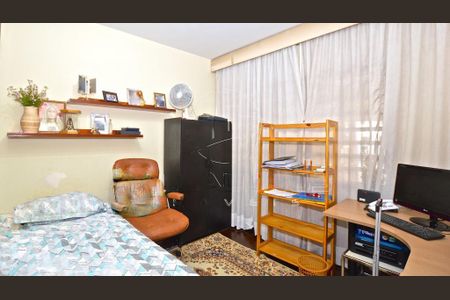 Casa à venda com 3 quartos, 181m² em Vila Madalena, São Paulo