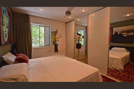 Casa à venda com 495m², 3 quartos e 2 vagas