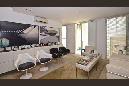 Casa à venda com 495m², 3 quartos e 2 vagas