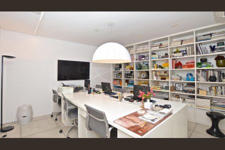 Casa à venda com 495m², 3 quartos e 2 vagas