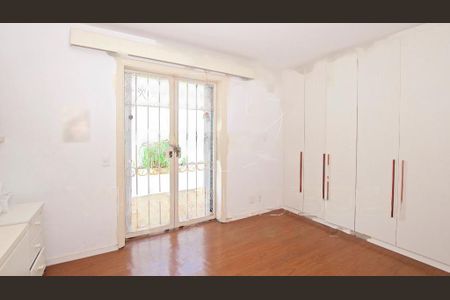 Casa à venda com 471m², 4 quartos e 4 vagas