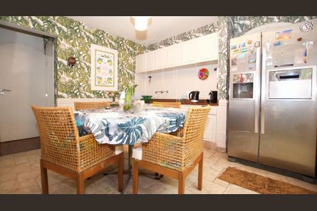 Casa à venda com 471m², 4 quartos e 4 vagas