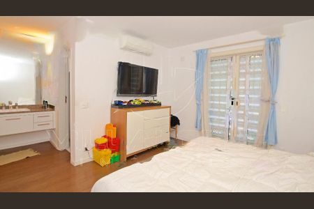 Casa à venda com 471m², 4 quartos e 4 vagas