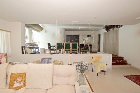 Casa à venda com 471m², 4 quartos e 4 vagas