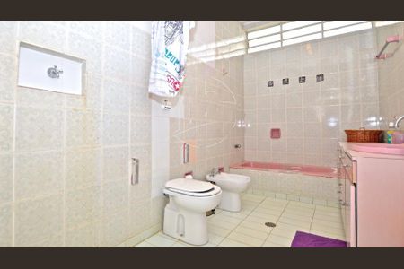 Casa à venda com 195m², 3 quartos e 3 vagas