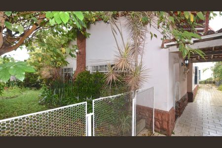 Casa à venda com 195m², 3 quartos e 3 vagas