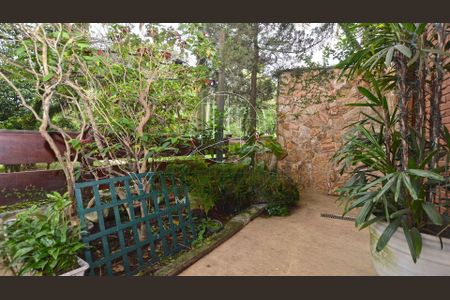 Casa à venda com 288m², 4 quartos e 3 vagas