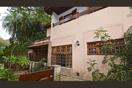 Casa à venda com 288m², 4 quartos e 3 vagas