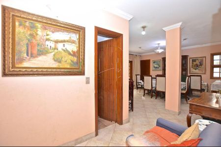 Casa à venda com 288m², 4 quartos e 3 vagas