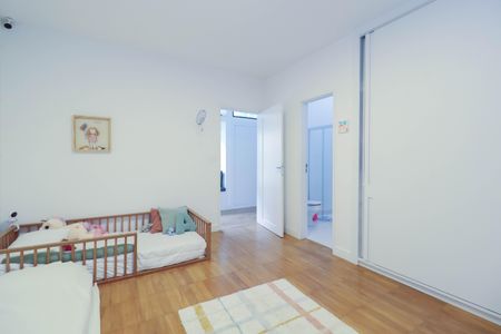 Casa à venda com 588m², 3 quartos e 3 vagas Casa à venda com 588m², 3 quartos e 3 vagasSuíte 1