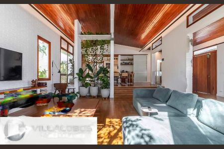 Casa à venda com 3 quartos, 588m² em Pinheiros, São Paulo