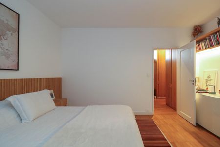 Casa à venda com 588m², 3 quartos e 3 vagas Casa à venda com 588m², 3 quartos e 3 vagasSuíte 2