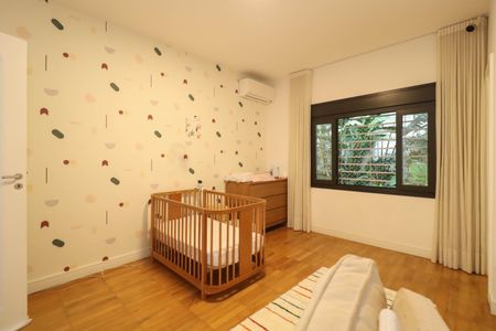 Casa à venda com 588m², 3 quartos e 3 vagas Casa à venda com 588m², 3 quartos e 3 vagasSuíte 3