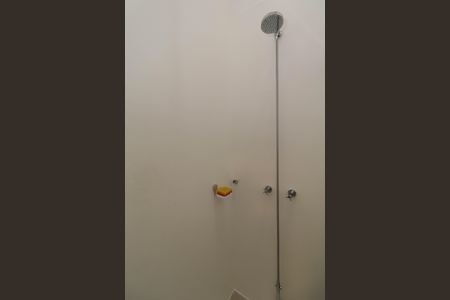 Casa à venda com 588m², 3 quartos e 3 vagas Casa à venda com 588m², 3 quartos e 3 vagasBanheiro da Suíte 1