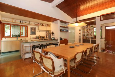 Casa à venda com 588m², 3 quartos e 3 vagas Casa à venda com 588m², 3 quartos e 3 vagasSala de Jantar