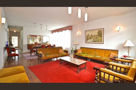 Casa à venda com 4 quartos, 348m² em Vila Madalena, São Paulo