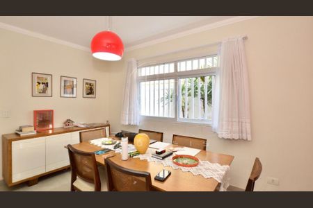 Casa à venda com 3 quartos, 186m² em Vila Madalena, São Paulo