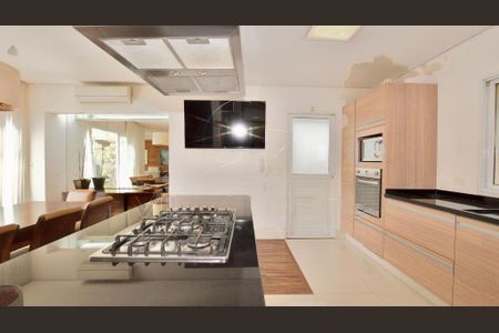 Casa à venda com 525m², 5 quartos e 5 vagas