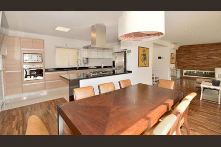 Casa à venda com 525m², 5 quartos e 5 vagas