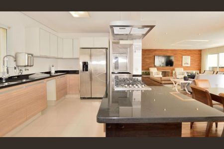 Casa à venda com 525m², 5 quartos e 5 vagas