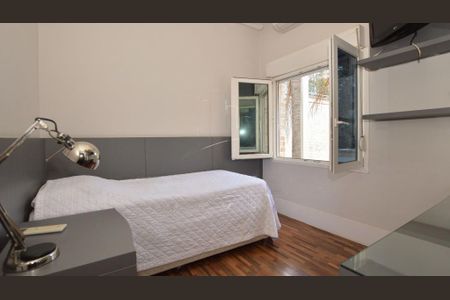 Casa à venda com 525m², 5 quartos e 5 vagas