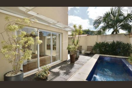 Casa à venda com 525m², 5 quartos e 5 vagas